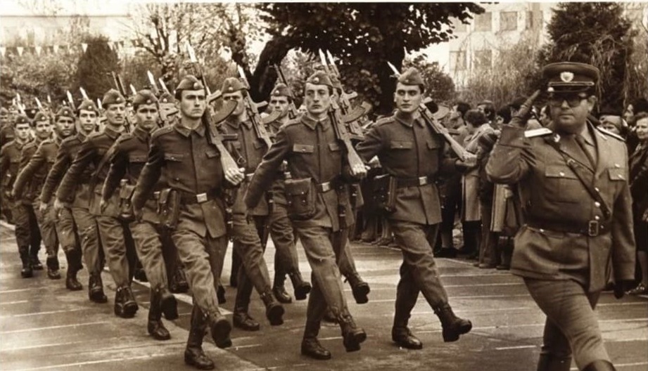 Il percorso verso la maturità: educazione ed esperienza del servizio militare