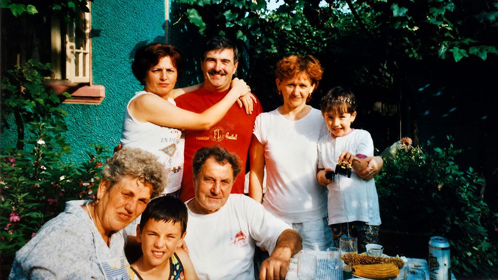 Riunione familiare durante le vacanze in Romania, negli anni in cui progettavamo di tornare a vivere in Romania definitivamente.